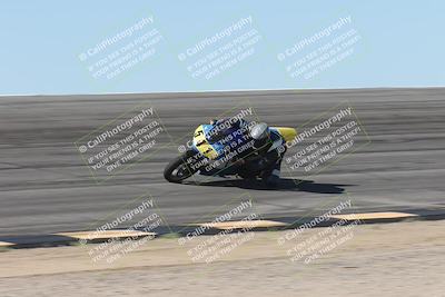 media/Oct-13-2025-Moto Forza (Mon) [[a66d839500]]/3-B Group/Session 2 (Bowl)/